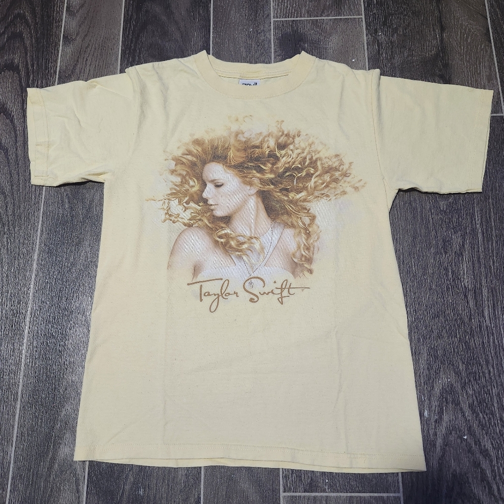 Vintage Taylor Swift Tour Shirt Size Small